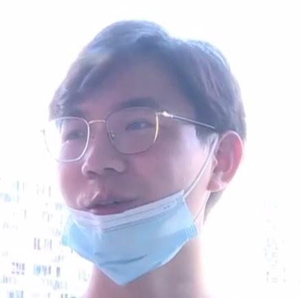 DƬ
